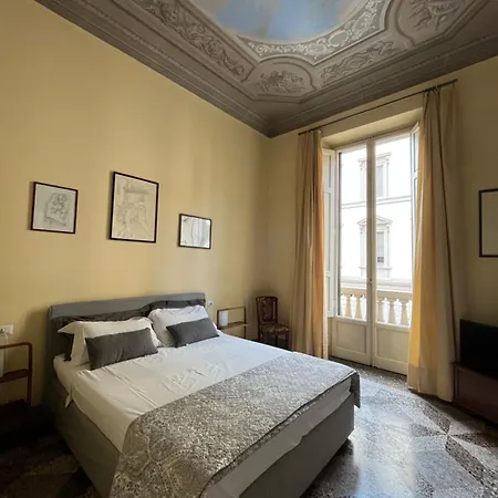 Apartment Florentine Blue Sky
