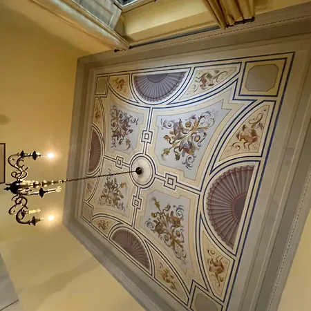 Florentine Blue Sky Apartment Florence